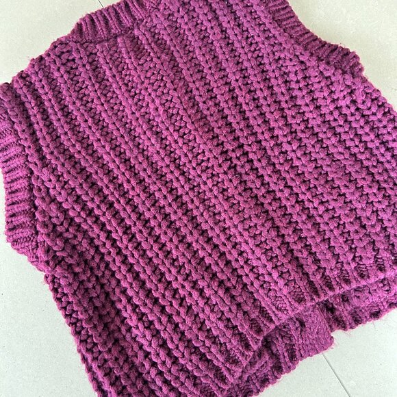 ZARA Chunky Burgundy Knit Vest - Picture 5 of 5